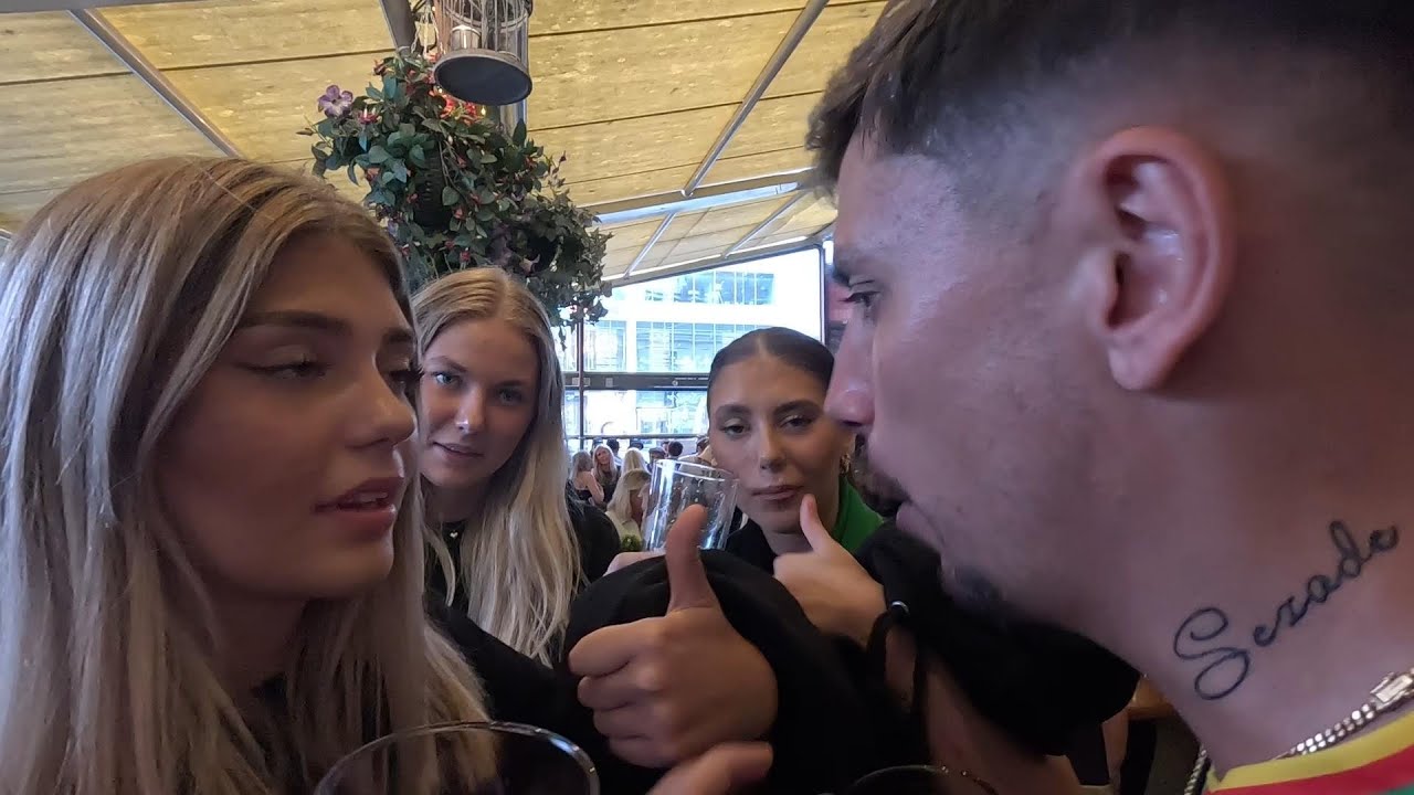 ВСТРЕЧАЕМ БЛОНДИНОК-ФУТБОЛЬНЫХ БОЛЕЛЬЩИКОВ В ШВЕЦИИ