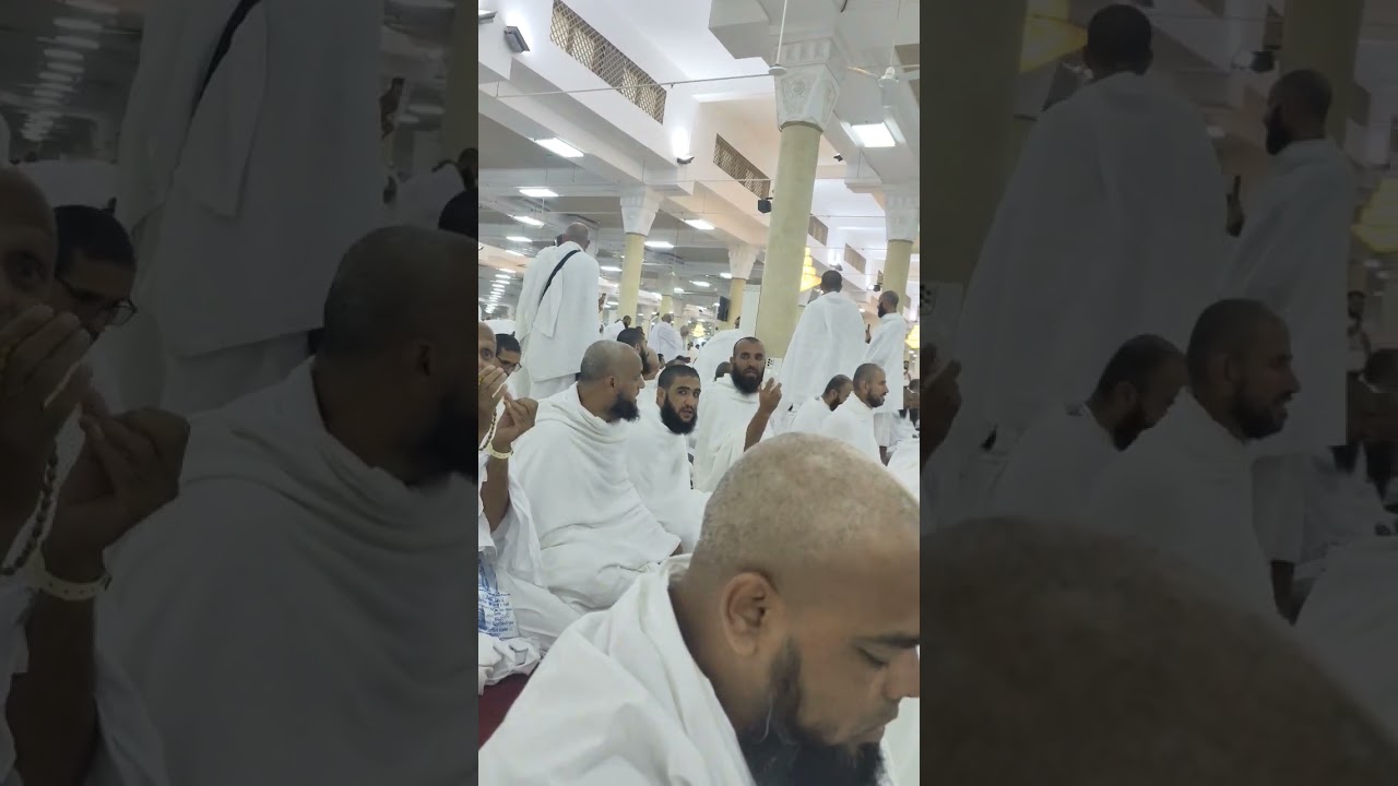 Masjid A Namrah From Inside 