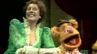 Muppets - Jean Stapleton & Fozzy - Simple Melody(Ragtime)