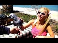 Parrot Loves KISSING Girls!