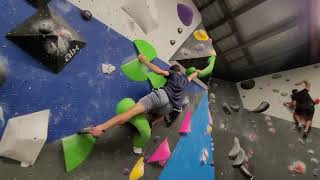 V4 bat hang climb