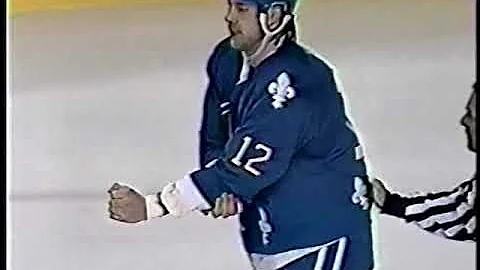 Rob Ray refuses to fight Chris Simon - Feb 21, 1994