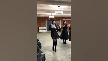 Танец Уэнсдей