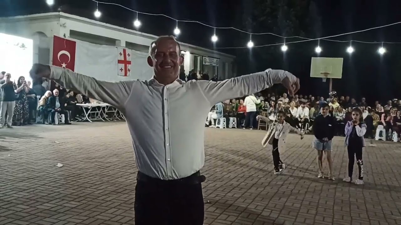 ÇVEN ÇVENA ŞENLİĞİ