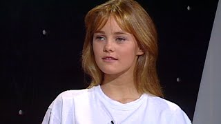 A 16 ans, Vanessa Paradis allait en boîte de nuit ! // Extrait archives M6 Video Bank