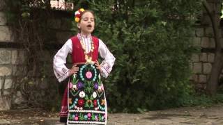 Video thumbnail of "Анна Маринова- Пиленце пее"