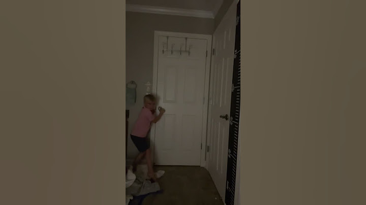 Scaring my little brother!😂