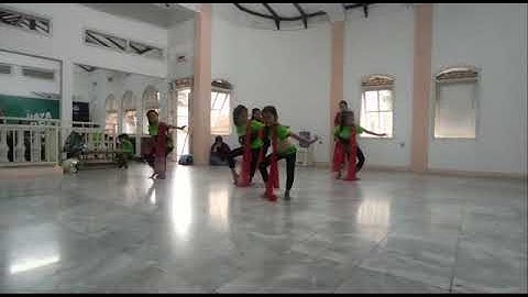 latihan tari setra sari @jugala jaipongan di sekolah tari jaipong jugala
