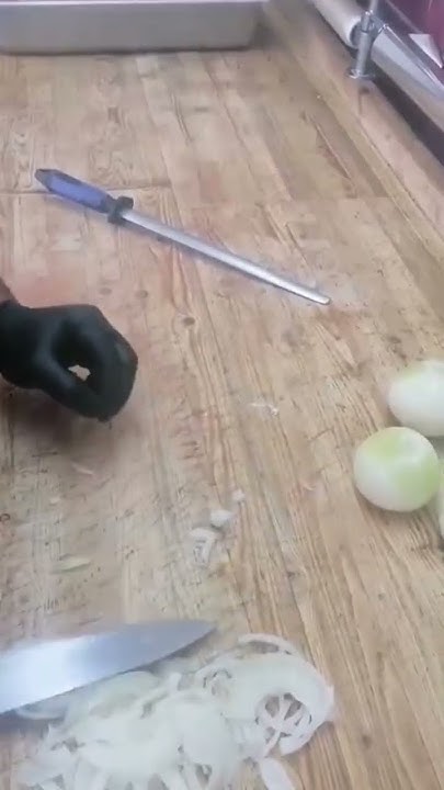 нарезка лука для наших шашлыков. #вкусняшки #шашлыки #мясник - YouTube