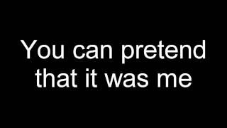 Maroon 5 - Animals LYRICS