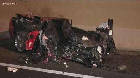 Tempe officers hurt on SR-51 in wrong-way crash