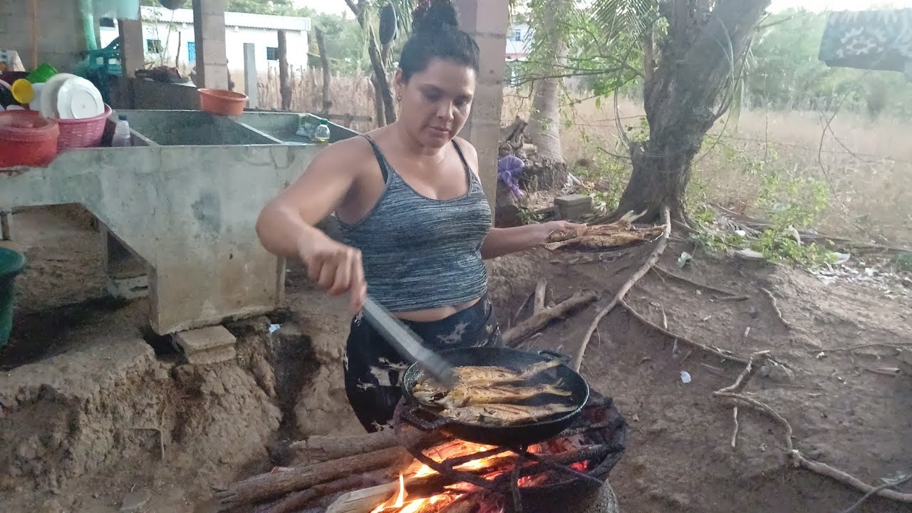 CUANDO COCINAMOS TAN RICO LOS PESCADOS 😋😋😋🍛🍛