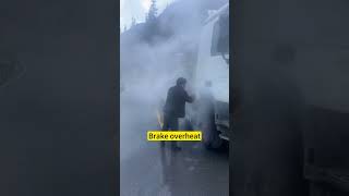 Brake Overheat  #Truck #Trucking  #Truckfail #Heavyequipment #トラック #トラック運転手 #Lastkraftwagen