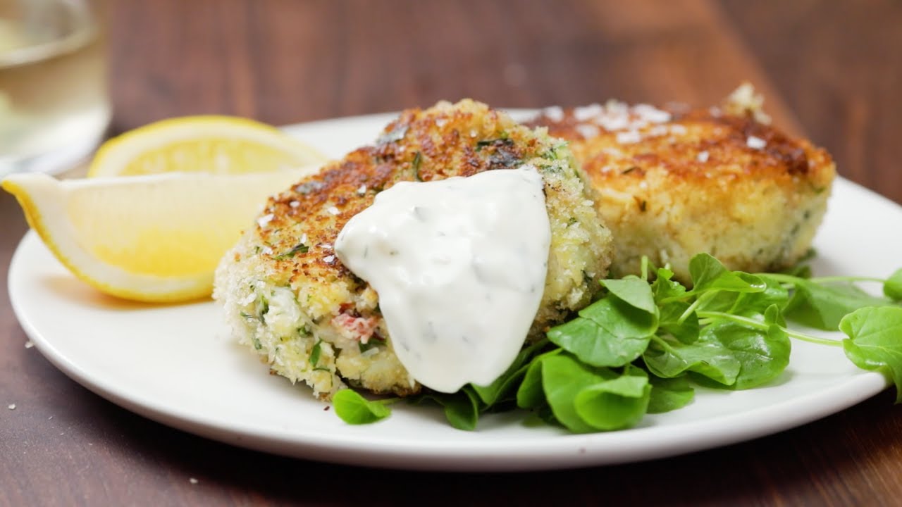 Crabcakes and football — that