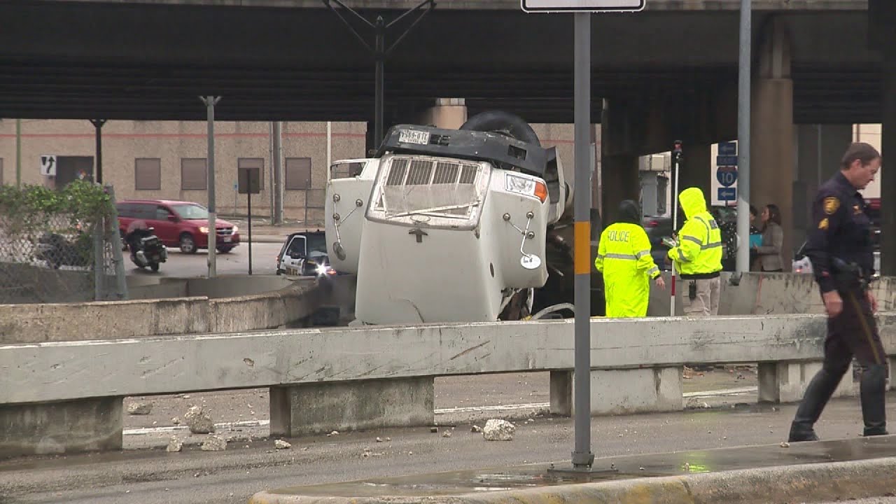 Big rig driver loses control after Fine Silver Curve, falls off I-10, dies