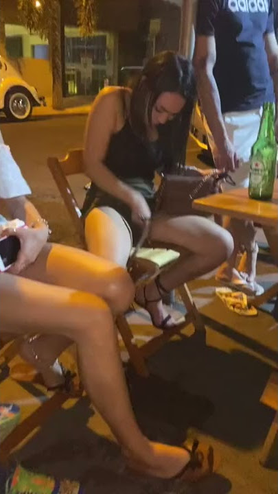 Novinha Tocando Uma Em Público 😱 #shorts