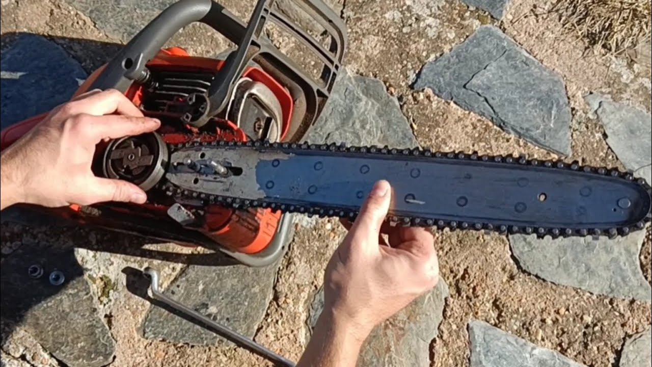 Como tensar la cadena de la motosierra. Motosierra Husqvarna 120.