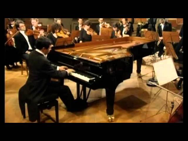 Mozart - Concerto pour piano et orch n°27 : Orch Chbre Lausanne / C.Zacharias