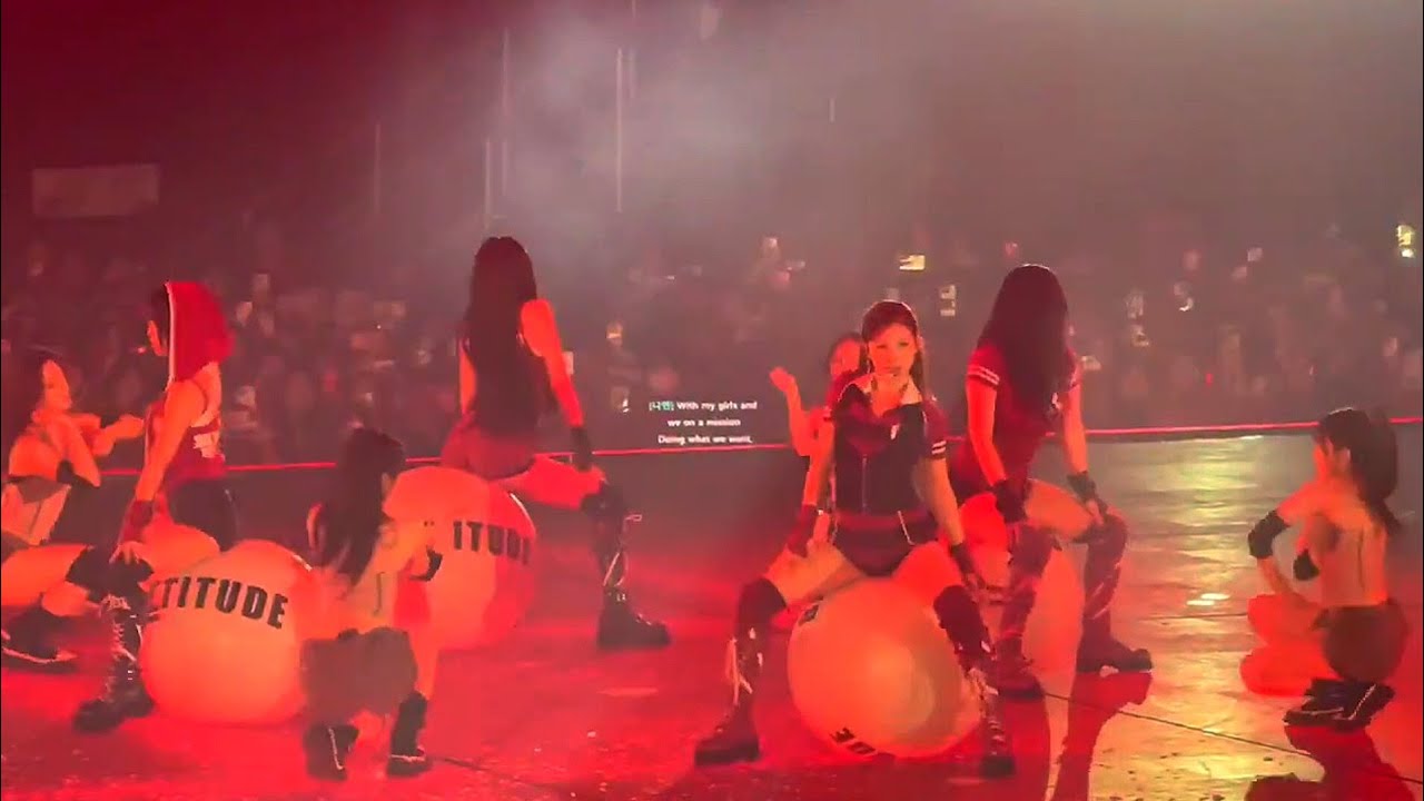 [Nayeon, Jeongyeon, Momo, Mina] performing BATTITUDE (Day-1 Incheon) # ...