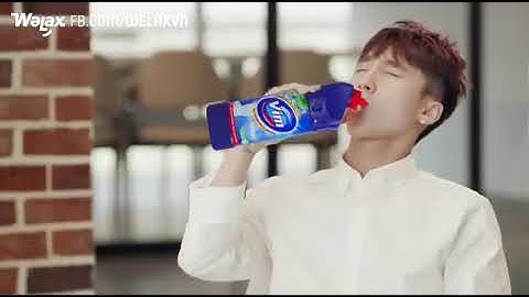 Sơn Tùng uống Vim giải khát