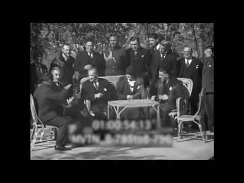 Mustafa Kemal Atatürk'ü 1930 yılında çekilmiş bir kayıtta Fransızca konuşurken izliyoruz