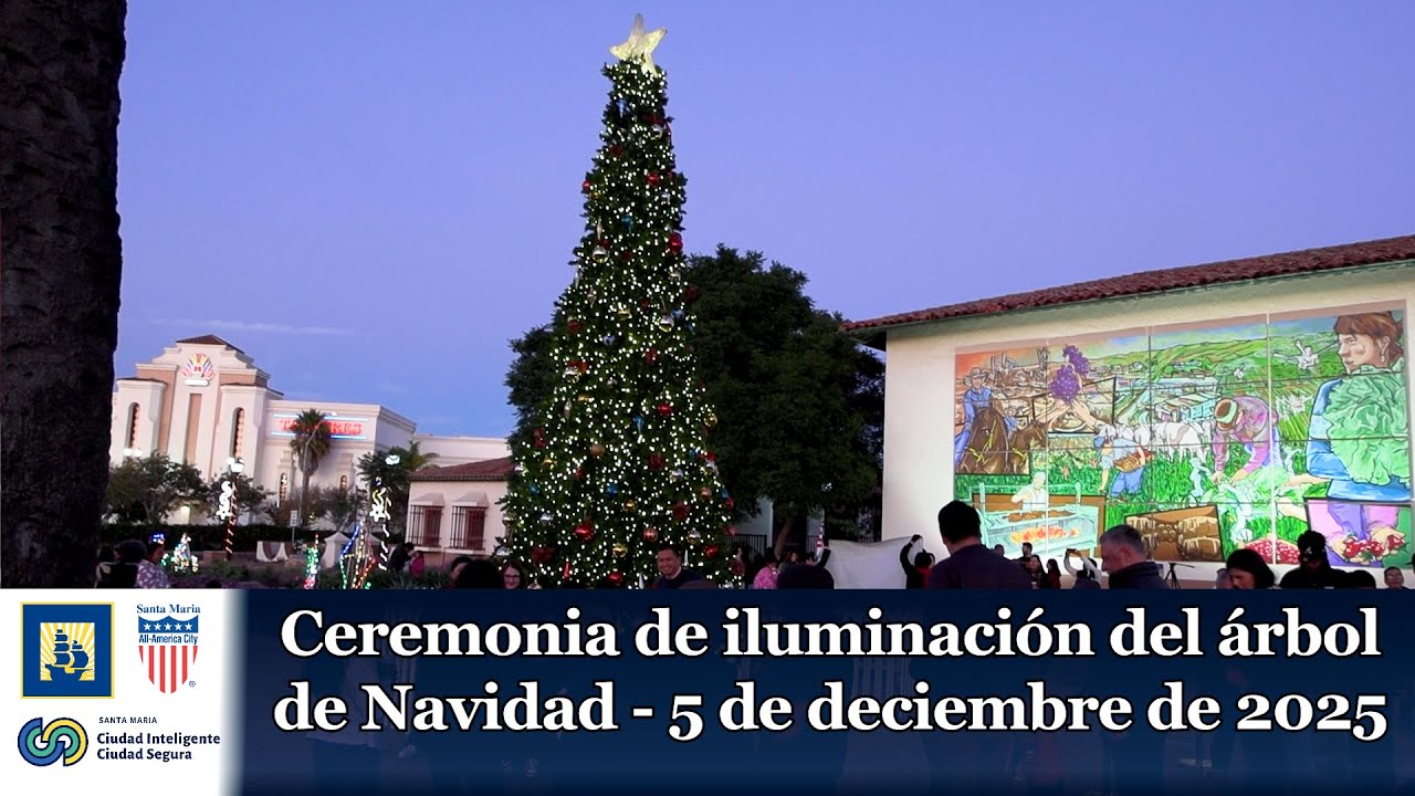 Церемония зажжения рождественской елки - город Санта-Мария