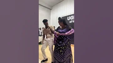 DAYAX DALNUURSHE UGBAAD ARAGSAN OO MUQDISHO SHITAY Duet Shortsviral 
