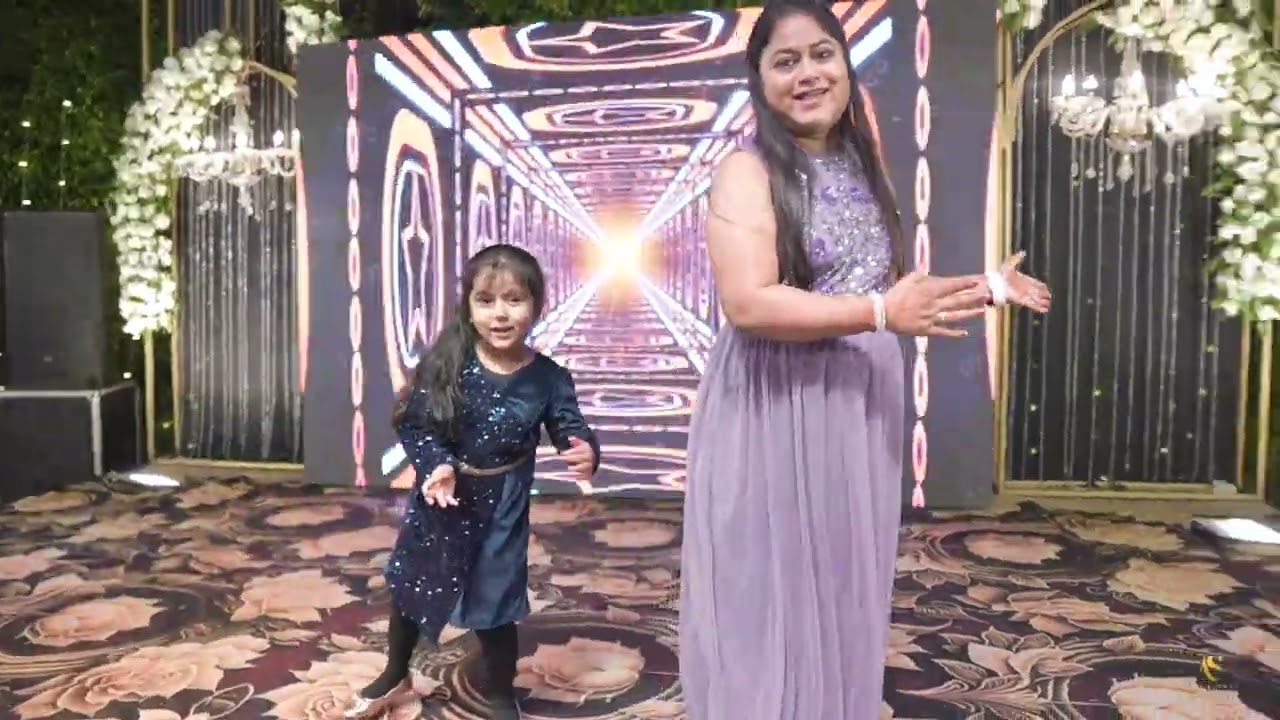 MOTHER DAUGHTER DUO DANCE | SANGEET CEREMONY | VaishaliGotHerLuv