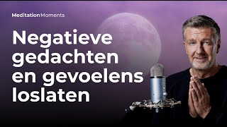 Zo laat je eenvoudig negatieve gedachten en gevoelens los 😪 | Meditatie met Michael Pilarczyk