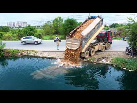 Smoothly Operation Large Size Landfilling 1 Hita With Powerful 2 Shantui Dozers & 25ton Dump Trucks