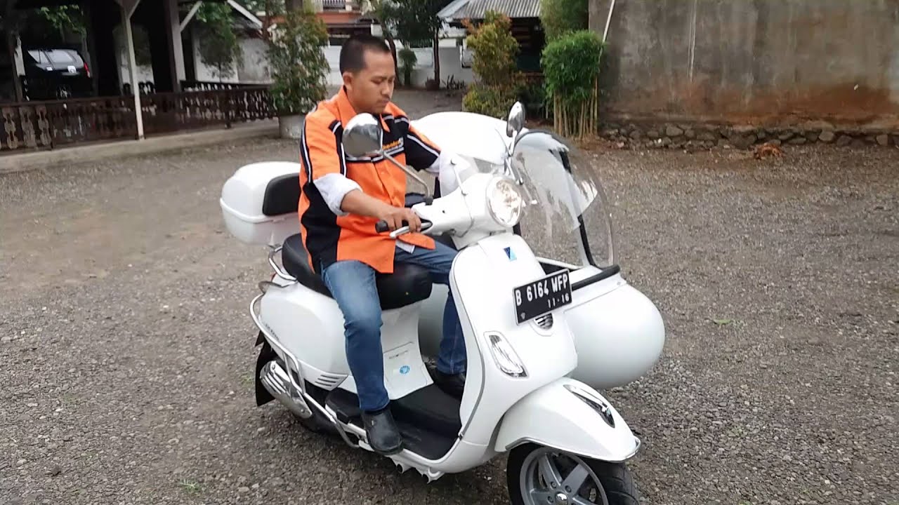 Vespa Scooter Piaggio Lx 150 With Sidecar YouTube