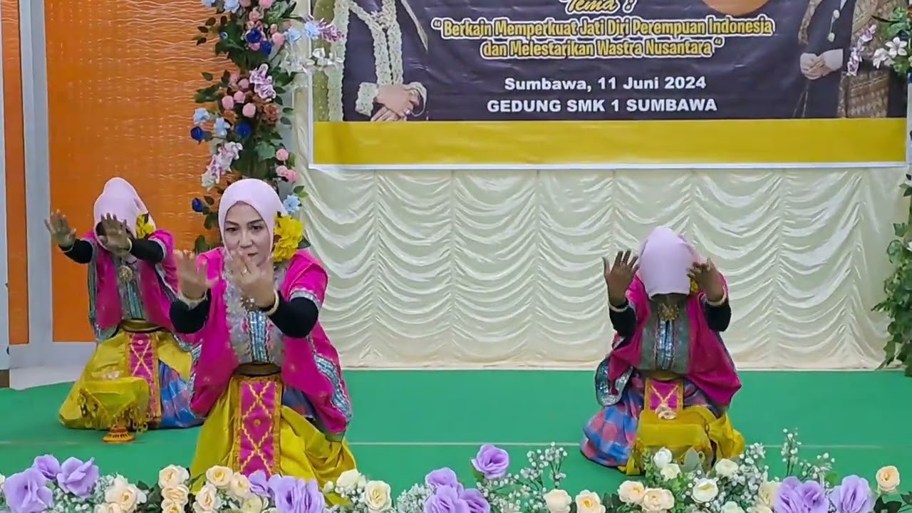 Tari Nguri||Tarian Penyambutan Tamu||7th KCBI-Sumbawa||Komunitas Cinta Berkain Indonesia