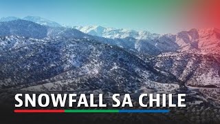 Kabisera ng Chile nabalot ng puti dahil sa rare snowfall