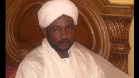 سورة الإنفطار القارئ الشيخ الزين محمد احمد