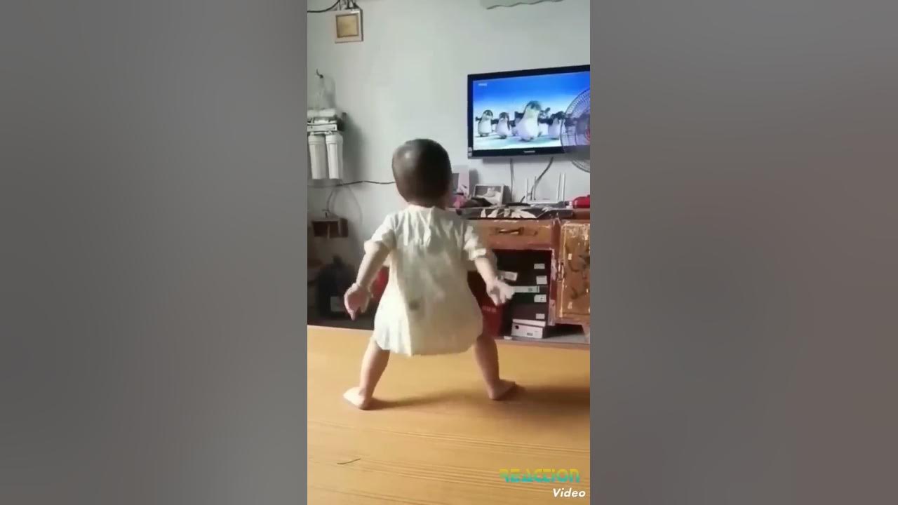 Cute Baby Dance 🍼