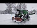 Чистим снег  вездеходом. Обзор трактора помогатора .