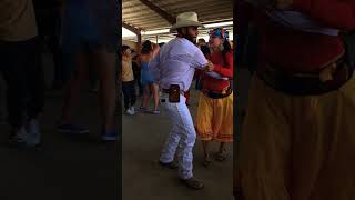 Baile En La Famosa Pulga De Alamo