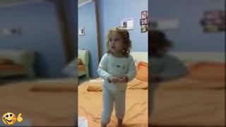 МАЛАЯ ПОЁТ ПЕСНЮ.......С МАТОМ))) СМОТРЕТЬ ВСЕМ!!!! МАЛАЯ ПОЁТ ПЕСНЮ.......С МАТОМ))) СМОТРЕТЬ ВСЕМ!!!!