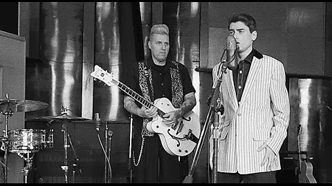 David Thibault - Heartbreak Hotel - Videocilp offi...