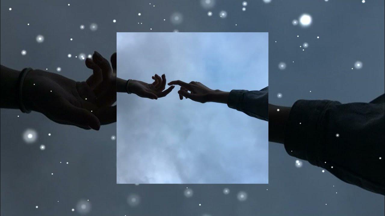 Музыка дай руки. Руки протянуты друг к другу между ними сердце. Два логотипа Heaven друг другу руки. Обладает и ФОРЗОРЕЗОР жмут руку друг другу.