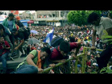 Us Border CLOSES checkpoint at Tijuana caravan BREAKS THROUGH fence - Us Border CLOSES checkpoint at Tijuana caravan BREAKS THROUGH fence