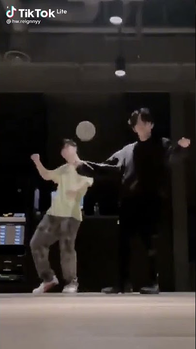 dc:junghwan and mashiho dance cover 😍😎 #treasure #tiktok #mashiho #junghwan