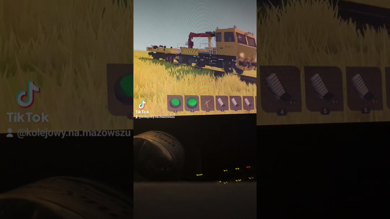 Przewóz urządzeń przejazdowych na odzysk pojazdem technicznym PKP z jednym wagonem w scrap mechanic