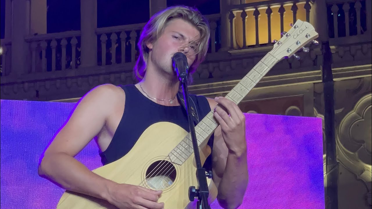 Someone Else’s Problem live - Ruel - YouTube