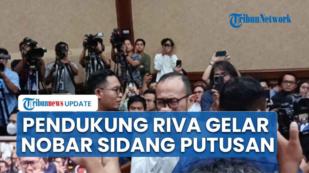 Suasana Para Pendukung Riva Siahaan Nobar Sidang Putusan di Pengadilan Tipikor Jakarta Pusat