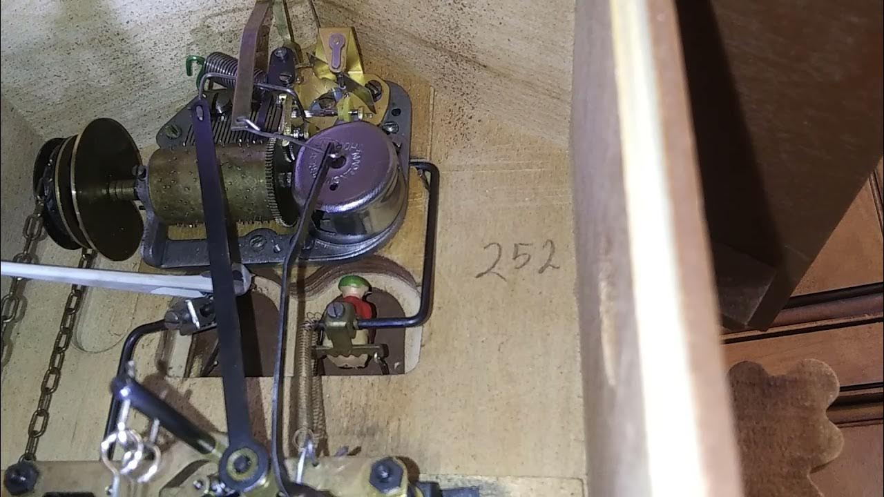 Second attempt to adjust music stop system on cuckoo clock. YouTube