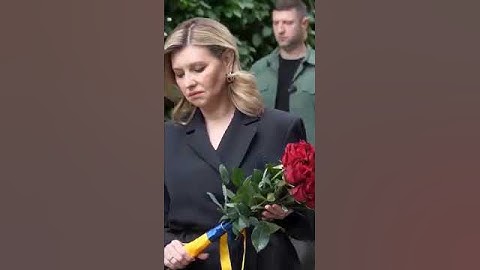 Президент України разом із першою леді вшанували пам’ять загиблих у Другій світовій війні