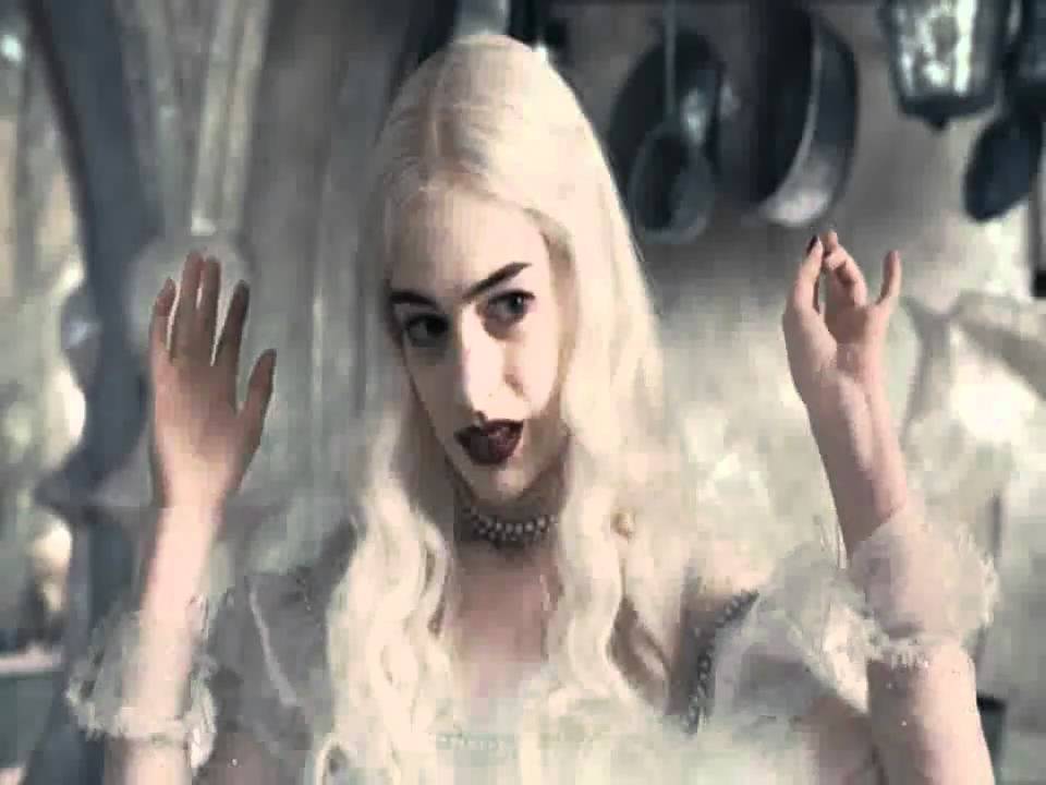 Regina Bianca Alice Nel Paese Delle Meraviglie