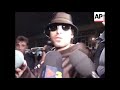 liam gallagher vs spanish paparazzi (1997)