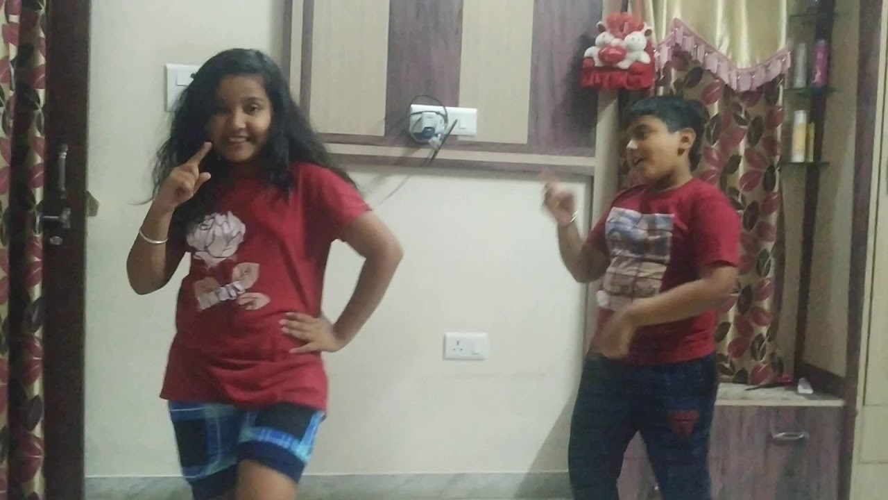 Morni banke dance performance - YouTube